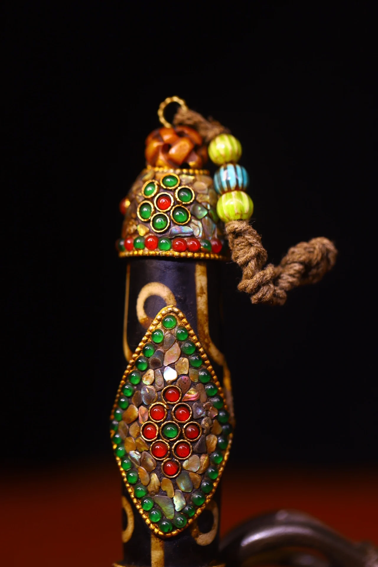 5"Tibetan Temple Collection Old Natural Agate Mosaic Gem gZi Beads Buddha Beads Pendant Amulet Dharma Town House Exorcism
5"Tibetan Temple Collection Old Natural Agate Mosaic Gem gZi Beads Buddha Beads Pendant Amulet Dharma Town House Exorcism
