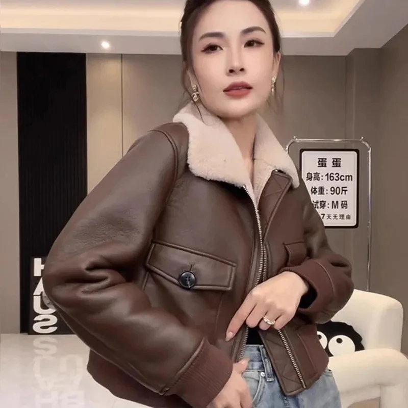 Autumn winter New Short Thick PU leather Jacket Female 2025 Fashion Thick Lambhair Motorcycle Jackets Women's Zipper Outwearen
Autumn winter New Short Thick PU leather Jacket Female 2025 Fashion Thick Lambhair Motorcycle Jackets Women's Zipper Outwearen
