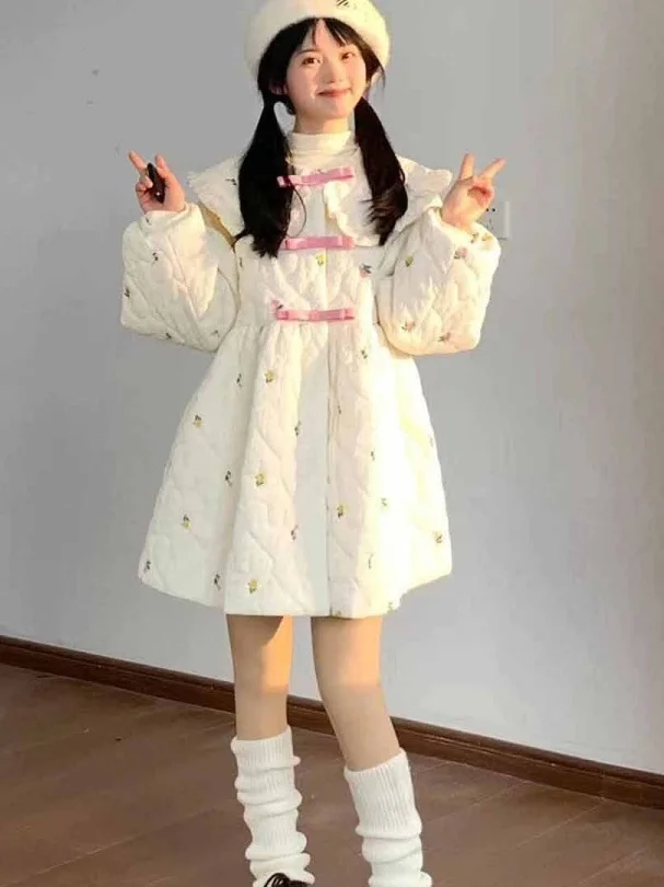 Милое хлопковое пальто с цветочным принтом для женщин, маленький размер, теплое, с воротником-стойкой, зимняя верхняя одежда, с завязками, длинными рукавами, на молнии
Милое хлопковое пальто с цветочным принтом для женщин, маленький размер, теплое, с воротником-стойкой, зимняя верхняя одежда, с завязками, длинными рукавами, на молнии