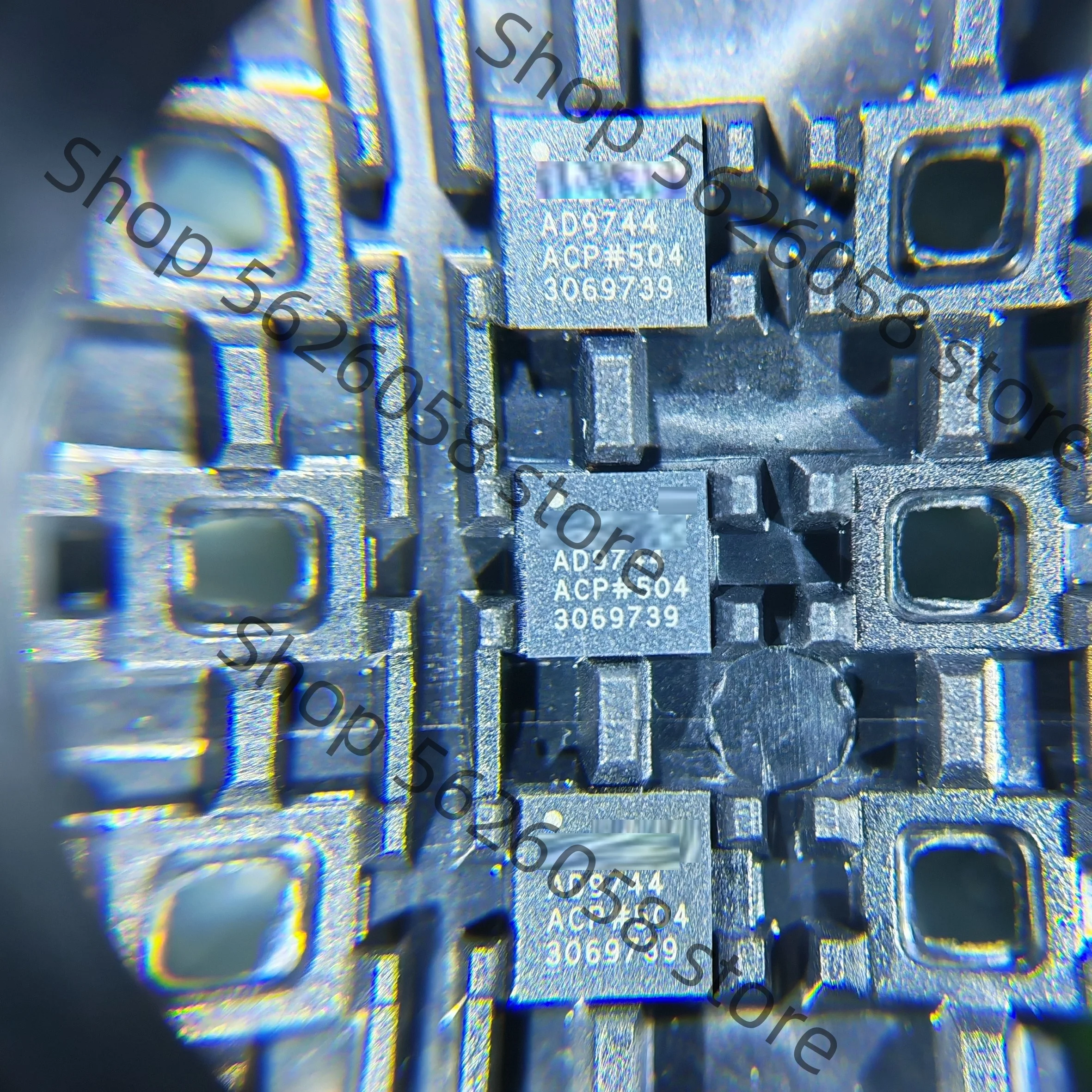 AD9744ACPZ AD9744ACP QFN32 1PCS/LOT Digital-to-analog conversion chip DAC
AD9744ACPZ AD9744ACP QFN32 1PCS/LOT Digital-to-analog conversion chip DAC