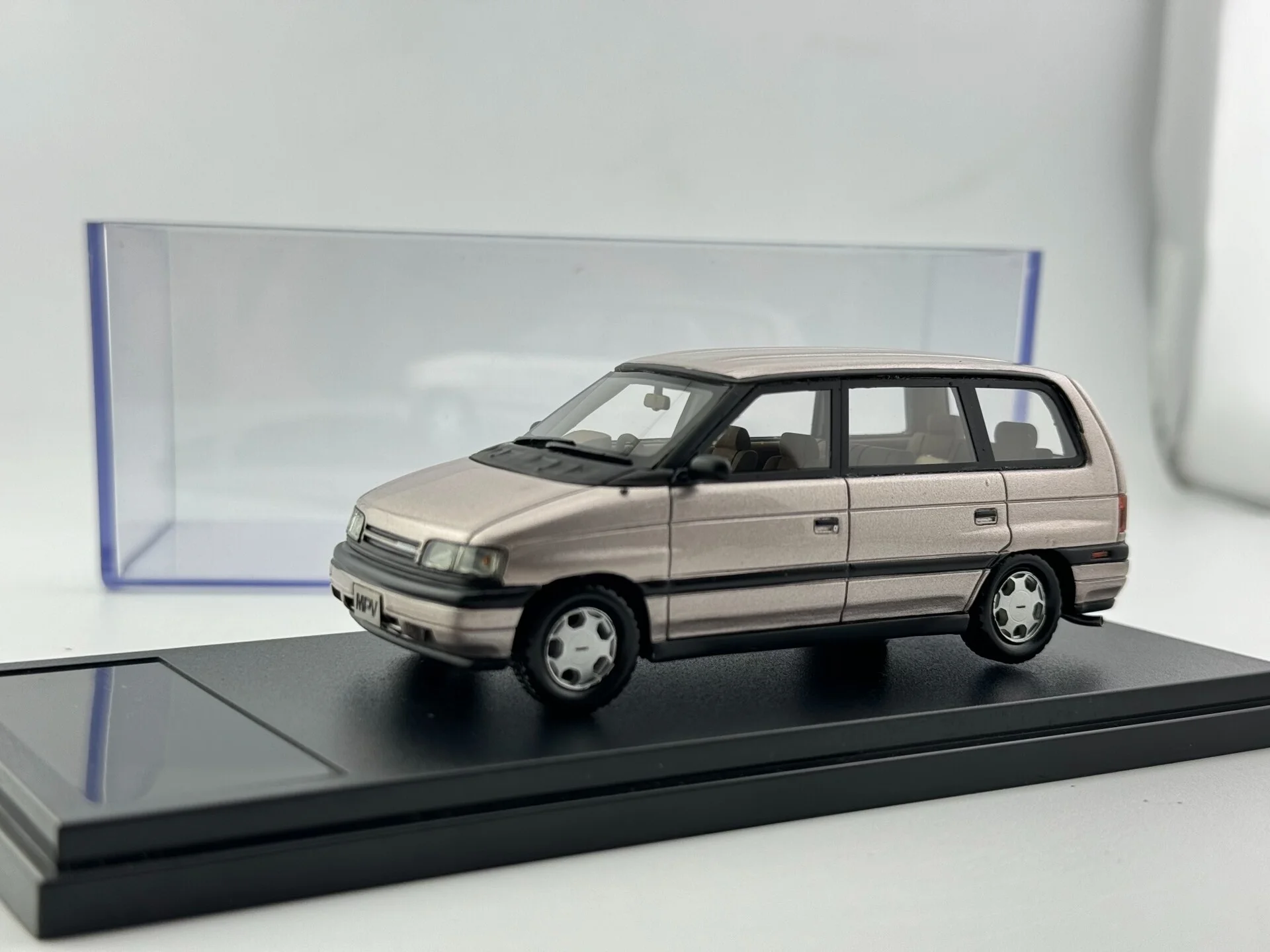 No Nameplate No Color Box Flaws Hi Story 1/43 Scale Mazda MPV Resin Car Model
No Nameplate No Color Box Flaws Hi Story 1/43 Scale Mazda MPV Resin Car Model