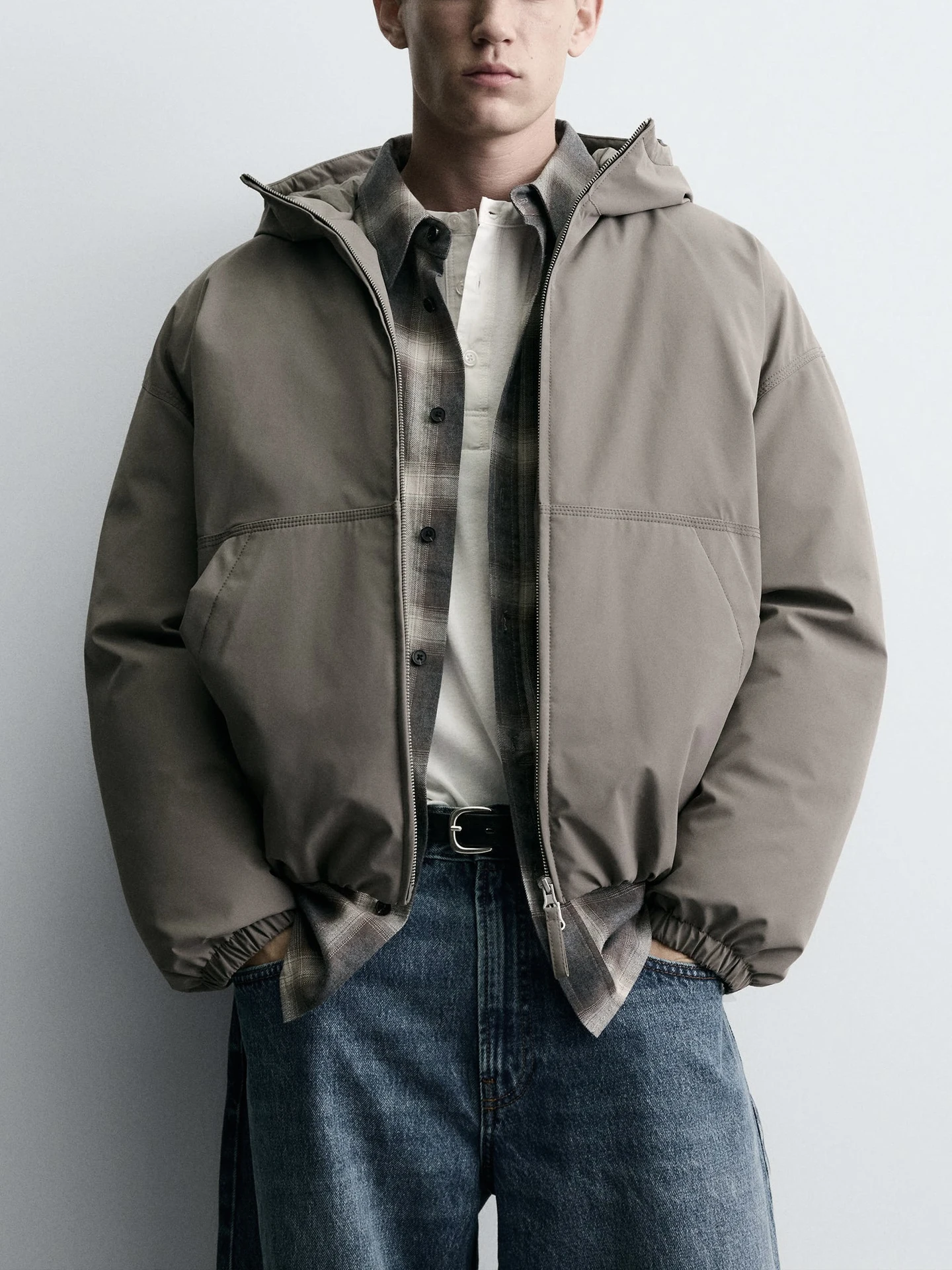 New Winter Men's Loose Fit Tech Fabric Cotton Jaet Coat with Hood Casual Sle Warmth Polyester Elastic Hem
New Winter Men's Loose Fit Tech Fabric Cotton Jaet Coat with Hood Casual Sle Warmth Polyester Elastic Hem