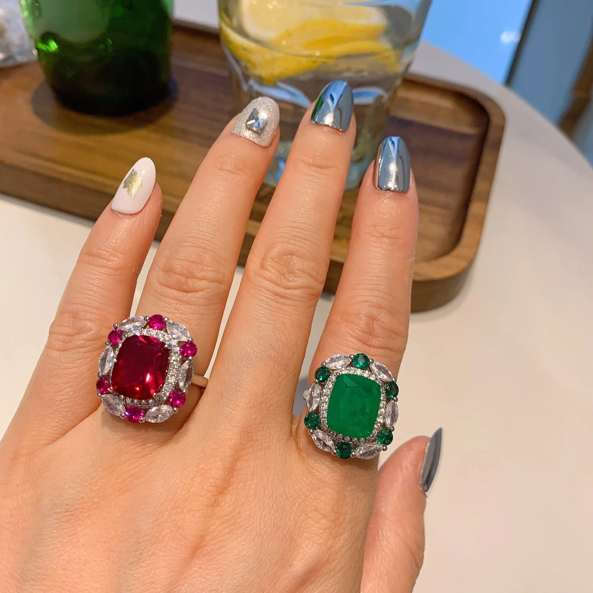 High Quality 10 x 14 MM Emerald Cut High Quality Simulation Red Green Gemstone Female Ring Luxury Jewelry
High Quality 10 x 14 MM Emerald Cut High Quality Simulation Red Green Gemstone Female Ring Luxury Jewelry