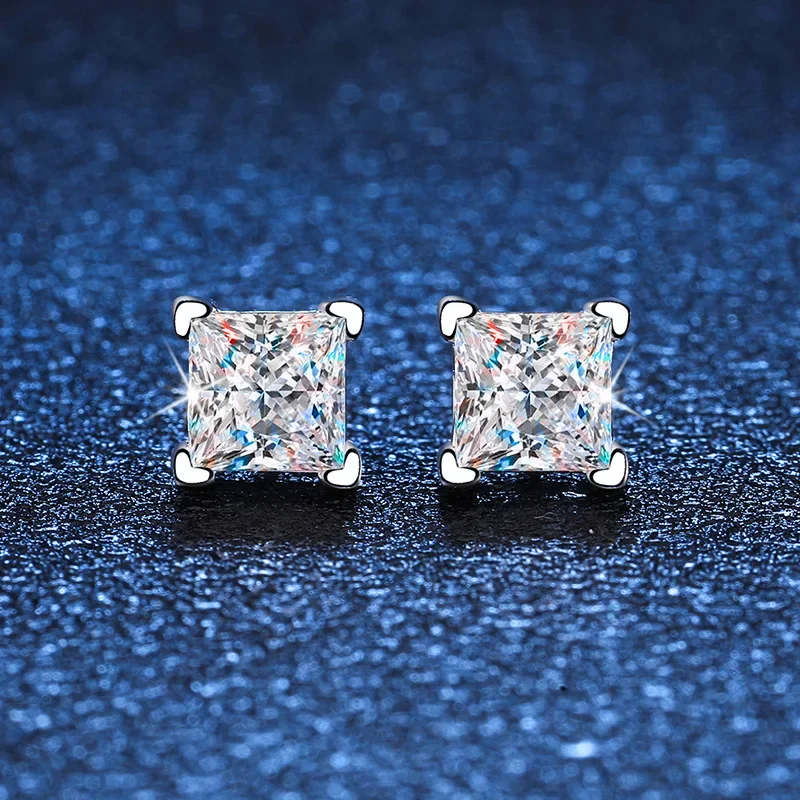 18K platinum diamond stud earrings plated with PT950 Platinum princess cut diamond 1 carat special-shaped moissanite earrings
18K platinum diamond stud earrings plated with PT950 Platinum princess cut diamond 1 carat special-shaped moissanite earrings