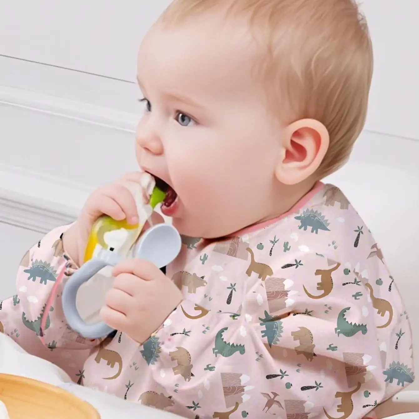 HappyFlute Bib Baby Weaning Bib - Long Sleeved Bib Toddler bibs 6~36Months and Fully Cover to Highchair
HappyFlute Bib Baby Weaning Bib - Long Sleeved Bib Toddler bibs 6~36Months and Fully Cover to Highchair