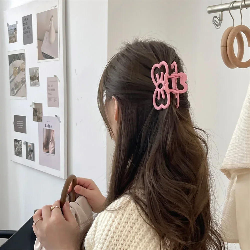 Яркий цвет, полый кошачий бант, коготь для волос, пластиковый зажим для хвоста, модный зажим для волос в виде краба для девочек, милый коготь для волос, женские аксессуары
Яркий цвет, полый кошачий бант, коготь для волос, пластиковый зажим для хвоста, модный зажим для волос в виде краба для девочек, милый коготь для волос, женские аксессуары