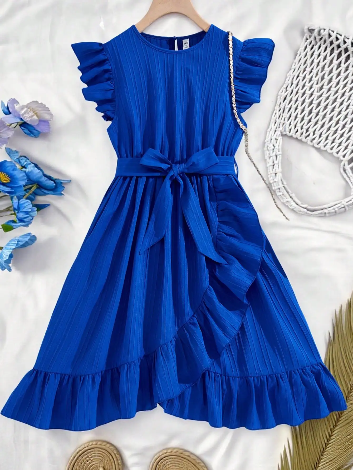 Платье королевского синего цвета с плиссированными рукавами-рюшами и завязками на талии для девочек
Платье королевского синего цвета с плиссированными рукавами-рюшами и завязками на талии для девочек