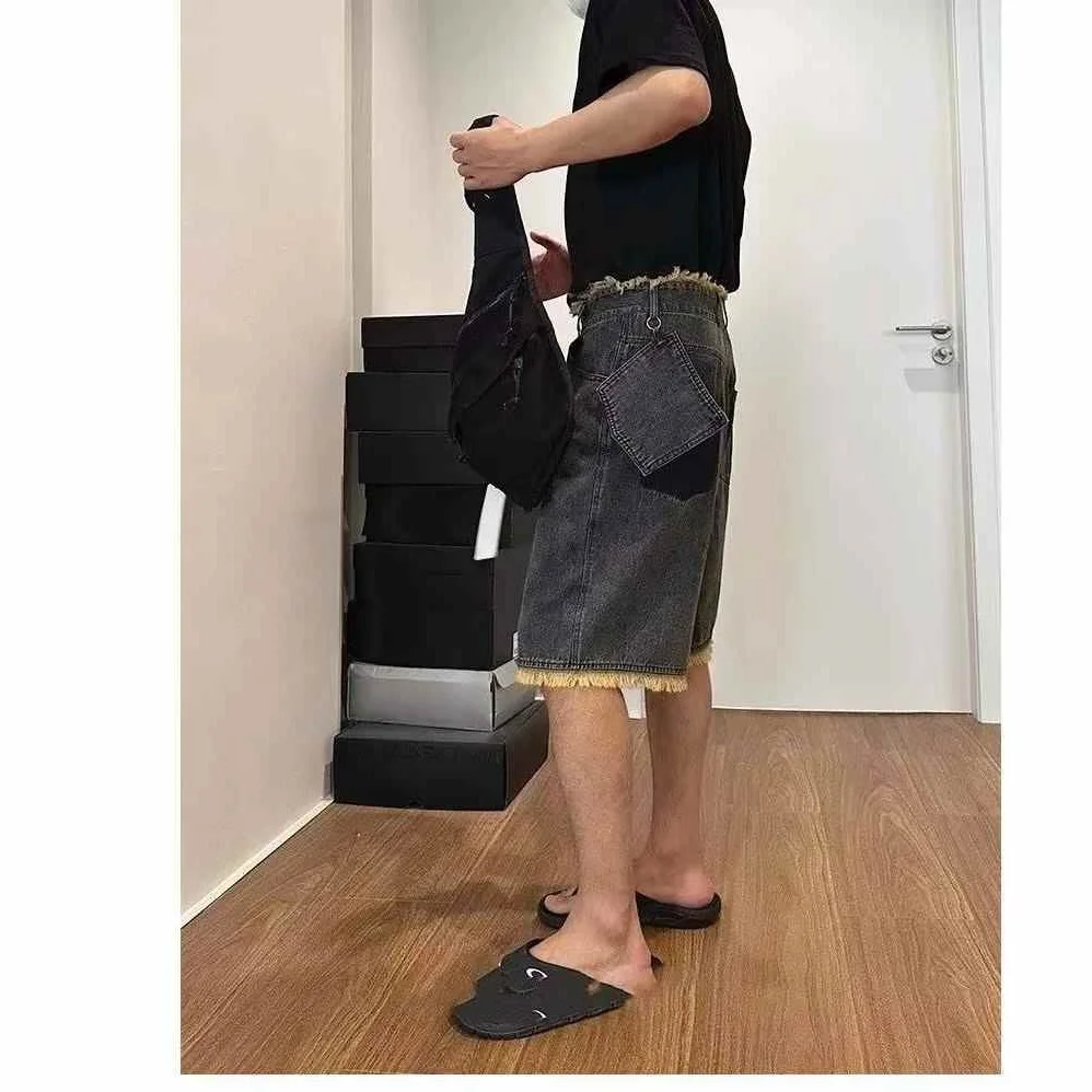 American Street Sle Frayed Hem Denim orts Men Summer Loose Casual Five-Quarter Trendy Jeans Casual Loose Straight Leg Jeans
American Street Sle Frayed Hem Denim orts Men Summer Loose Casual Five-Quarter Trendy Jeans Casual Loose Straight Leg Jeans