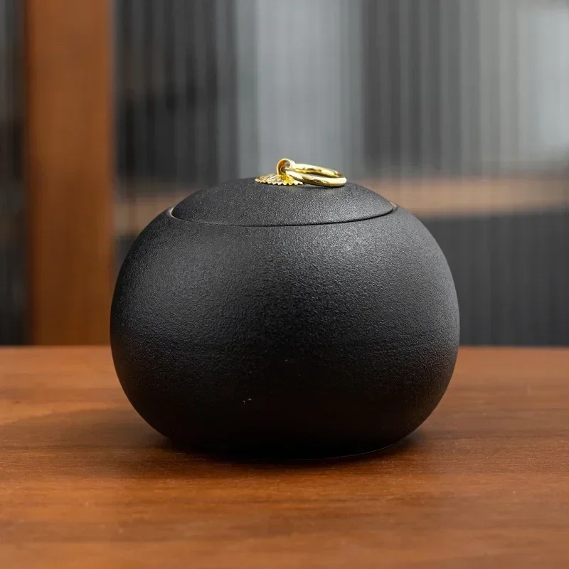 European Ceramic Tea Pot Ice Cracked Glaze Decor Seal Storage Jar with Lid Modern Living Room Desktop Candy Jars Home Decoration
European Ceramic Tea Pot Ice Cracked Glaze Decor Seal Storage Jar with Lid Modern Living Room Desktop Candy Jars Home Decoration