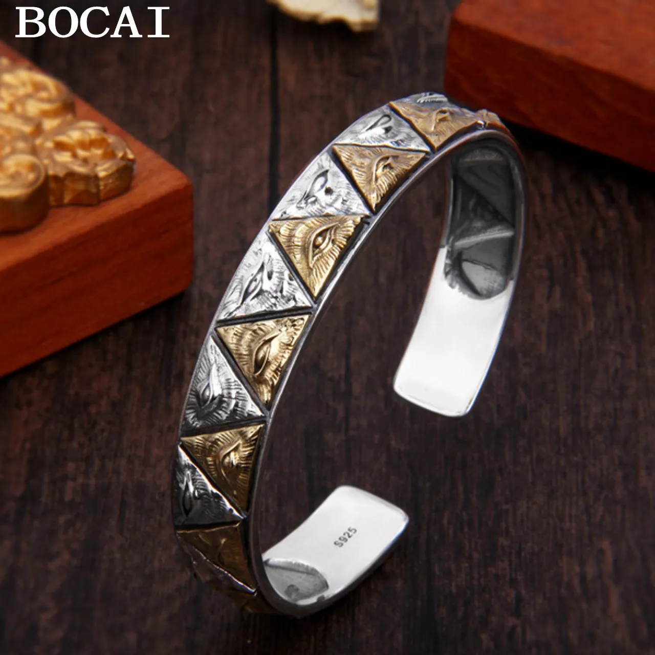 BOCAI S925 Silver NewTriangle Artistic Eye Man Bracelet Retro Fashionable Color Separation Cool Hip Hop Rock Jewelry Accessories
BOCAI S925 Silver NewTriangle Artistic Eye Man Bracelet Retro Fashionable Color Separation Cool Hip Hop Rock Jewelry Accessories