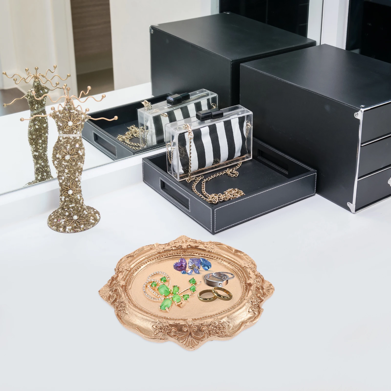Jewelry Storage Tray Decorative Ring Holder Dish Home Makeup Resin Vintage Trinket Perfume Vanity Christmas Home
Jewelry Storage Tray Decorative Ring Holder Dish Home Makeup Resin Vintage Trinket Perfume Vanity Christmas Home