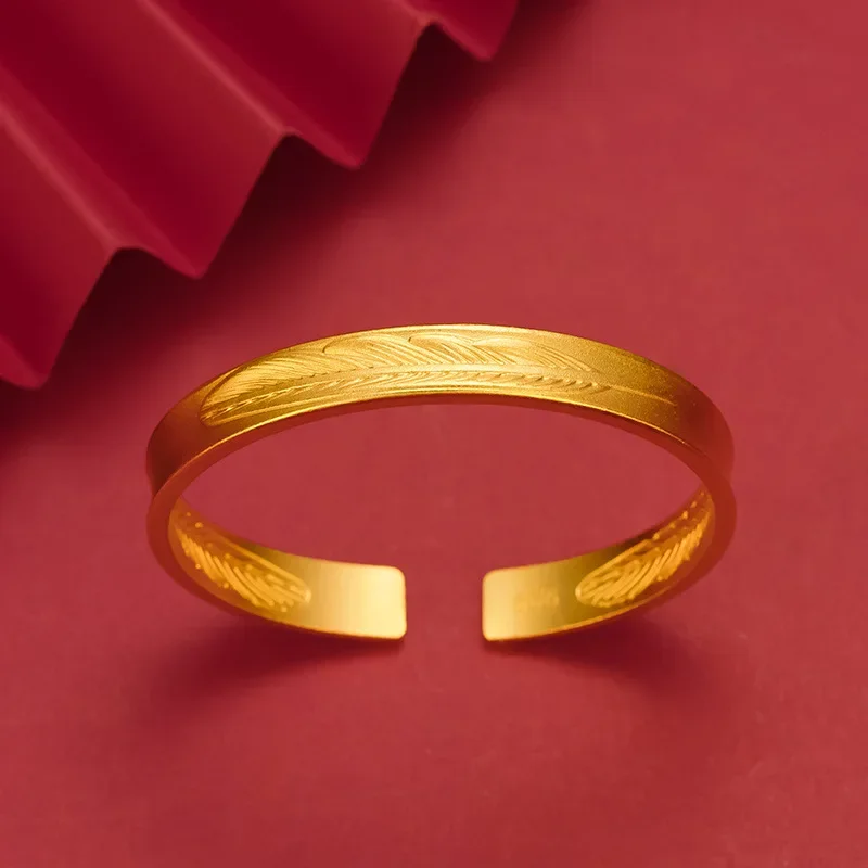 9999 Real Gold 24K Gold Edition Women's Feather Bracelet Fashion Boutique Wind Gold Sandblasting Texture Printing Leaf Bracelet
9999 Real Gold 24K Gold Edition Women's Feather Bracelet Fashion Boutique Wind Gold Sandblasting Texture Printing Leaf Bracelet