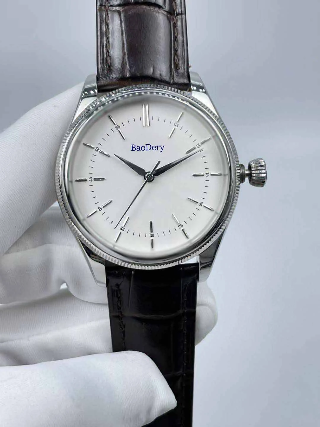 Custom Logo39mmLuxury men's watch, 904 stainless steel and sapphire mirror, mechanical movement, men's gifts
Custom Logo39mmLuxury men's watch, 904 stainless steel and sapphire mirror, mechanical movement, men's gifts