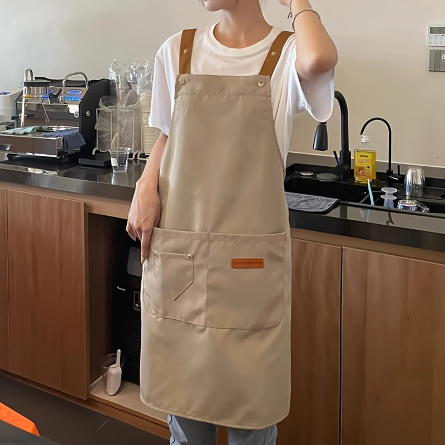 1pc, Kitchen Apron, Unisex Adjustable Cooking Apron, Waterproof And Oil-proof Catering Special Apron, Chef Waiter Barbecue Haird
1pc, Kitchen Apron, Unisex Adjustable Cooking Apron, Waterproof And Oil-proof Catering Special Apron, Chef Waiter Barbecue Haird