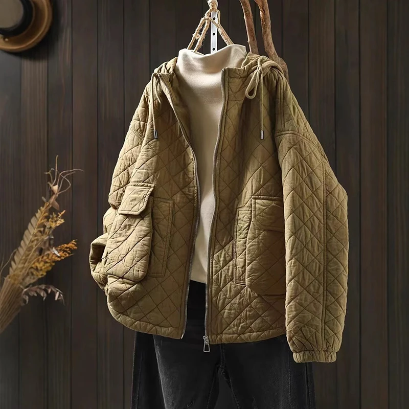 Women Casual Quilted Coats New Arrival 2025 Winter Simple Style Solid Color Big Pockets Loose Female Thick Hooded Jackets M2065
Women Casual Quilted Coats New Arrival 2025 Winter Simple Style Solid Color Big Pockets Loose Female Thick Hooded Jackets M2065