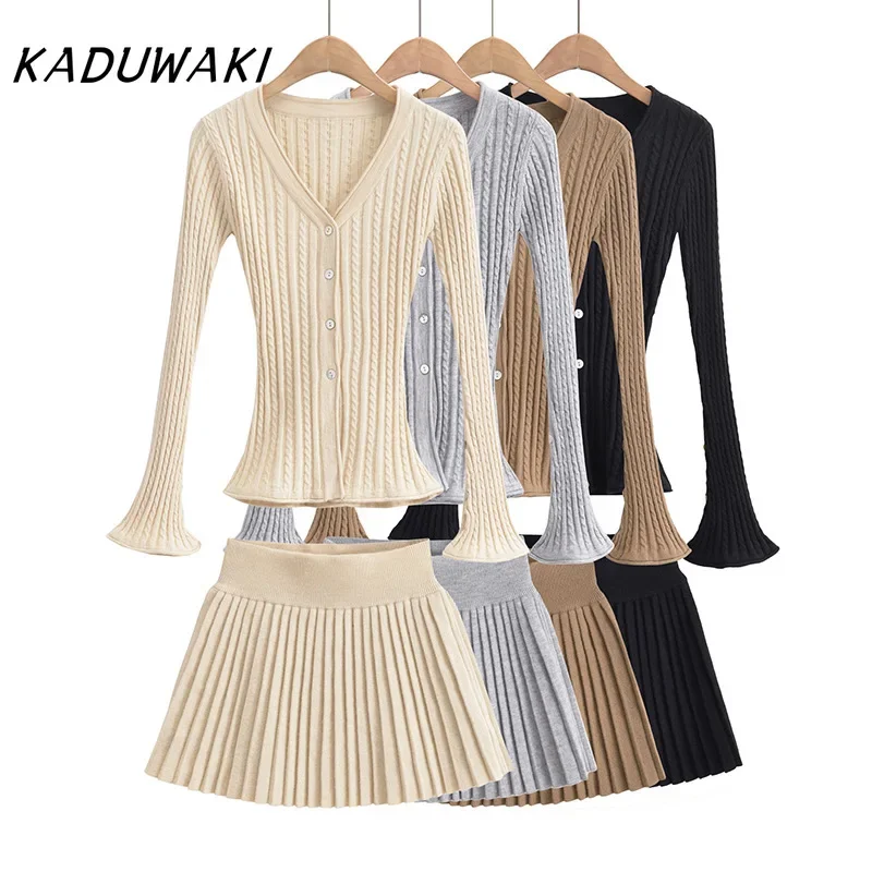 KADUWAKI Women's Preppy Style 2 Pieces Set V Neck Twist Knit Cardigan Retro Women Elastic Waist Pleated Mini Skirt Matching Suit
KADUWAKI Women's Preppy Style 2 Pieces Set V Neck Twist Knit Cardigan Retro Women Elastic Waist Pleated Mini Skirt Matching Suit