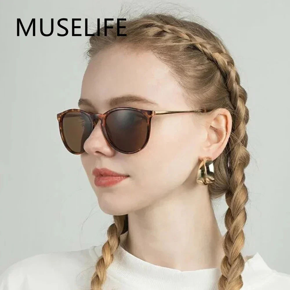 Fashions 2025 Oval Small Sunglasses Classic UV400 Glasses Trends Female Transparent Shades Women Fishing
Fashions 2025 Oval Small Sunglasses Classic UV400 Glasses Trends Female Transparent Shades Women Fishing