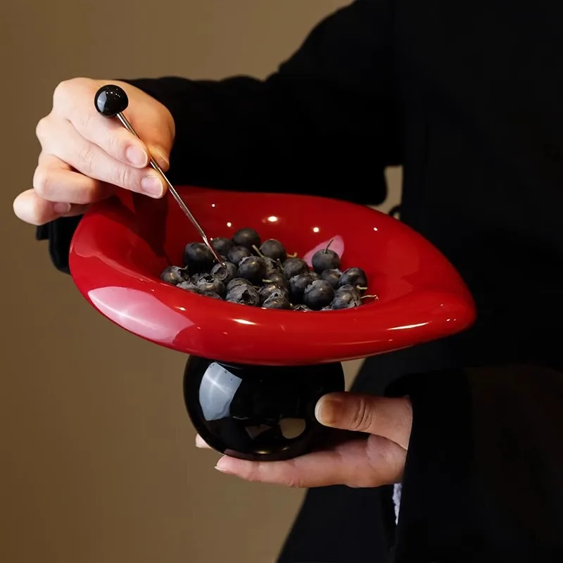 Изысканная керамическая тарелка для фруктов и закусок с дренажом, декоративный поднос для гостиной и прихожей
Изысканная керамическая тарелка для фруктов и закусок с дренажом, декоративный поднос для гостиной и прихожей