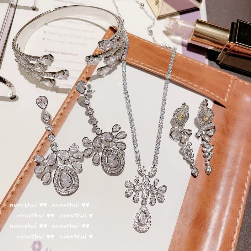 Bracelets Earrings Necklaces For Women Fine Jewelry White Diamand Silver Color Chain Engagement Wedding Party Accessories
Bracelets Earrings Necklaces For Women Fine Jewelry White Diamand Silver Color Chain Engagement Wedding Party Accessories