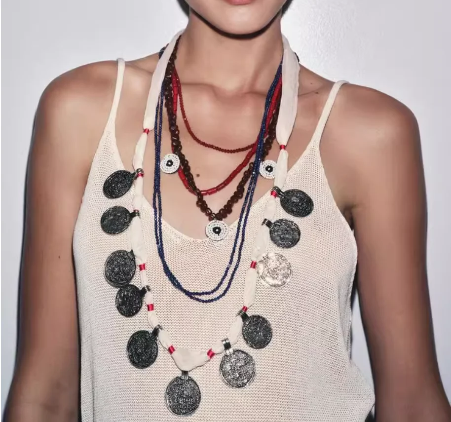 Европа, Америка, осень и зима, многослойное ожерелье со значком из бисера
Европа, Америка, осень и зима, многослойное ожерелье со значком из бисера