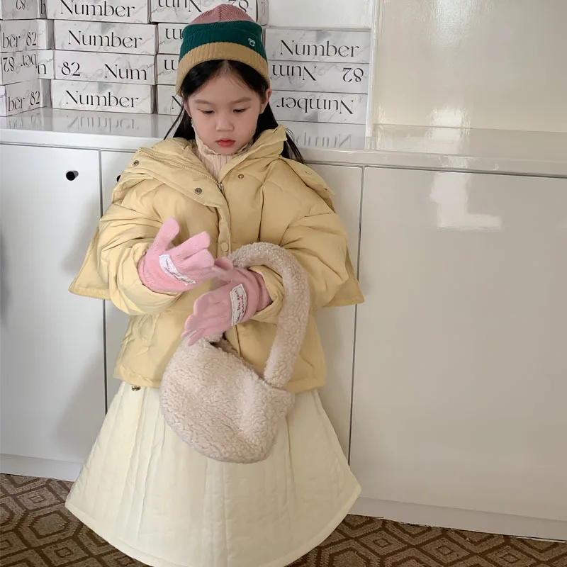 Children's Down Jacket 2022 Winter Boys' and Girls' Korean Version Hooded Zipper Bread Down Jacket Children's Solid Color Top
Children's Down Jacket 2022 Winter Boys' and Girls' Korean Version Hooded Zipper Bread Down Jacket Children's Solid Color Top