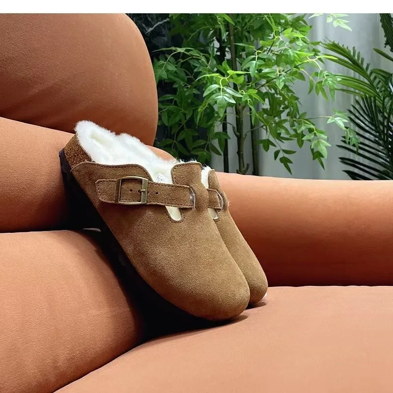 Women's Slippers 2024 Autumn Winter Leather Round Toe Slippers Couple Slippers Outdoor Casual Keep Warm Women Suede Slides Mujer
Women's Slippers 2024 Autumn Winter Leather Round Toe Slippers Couple Slippers Outdoor Casual Keep Warm Women Suede Slides Mujer