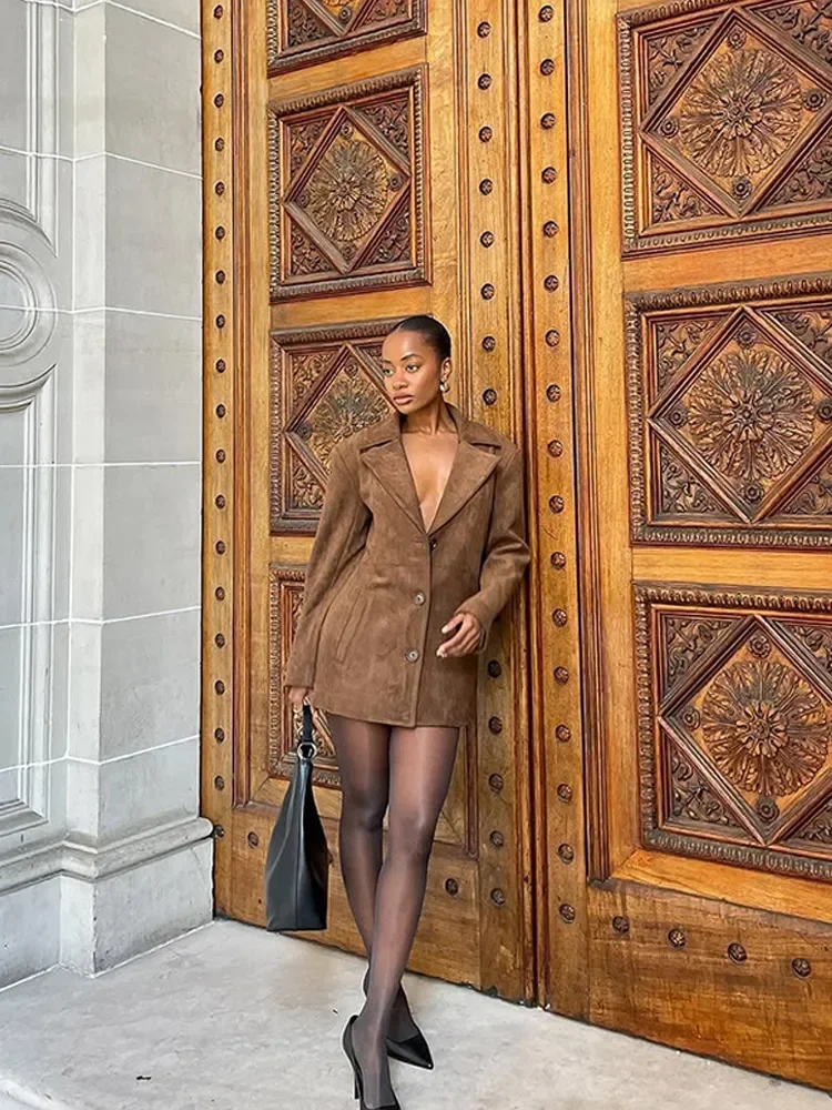 Vintage Brown Lapel Jacket Women's Chic Single Button Full Sleeves Pockets V-neck Coats 2025 New Autumn Office Commute Outwear
Vintage Brown Lapel Jacket Women's Chic Single Button Full Sleeves Pockets V-neck Coats 2025 New Autumn Office Commute Outwear