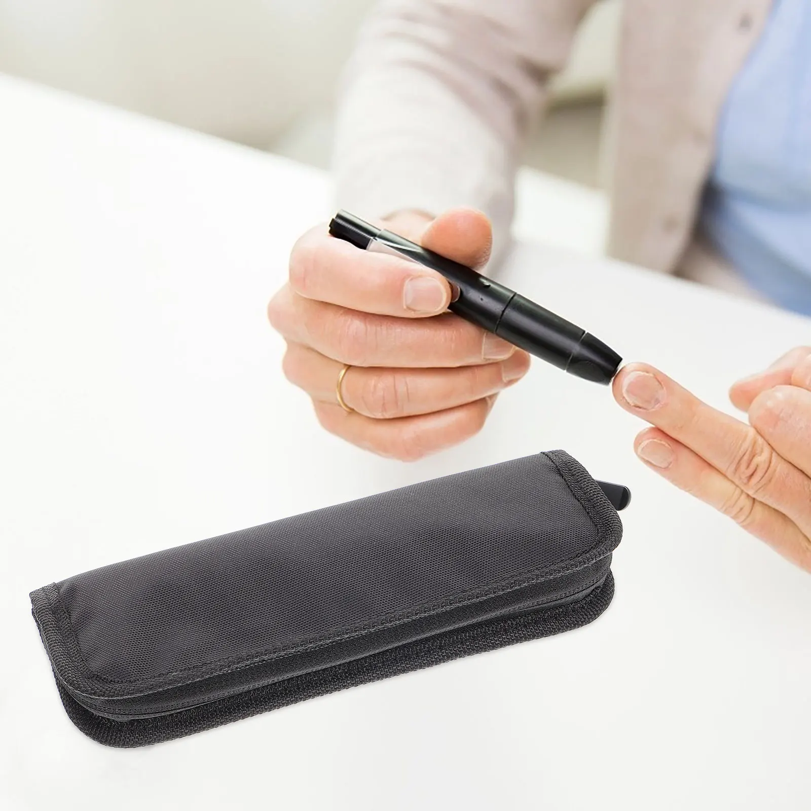 Insulated Diabetes Supplies Organizer Medication Bag Cooler Pack Black Oxford Cloth Portable Travel Storage Pouch
Insulated Diabetes Supplies Organizer Medication Bag Cooler Pack Black Oxford Cloth Portable Travel Storage Pouch