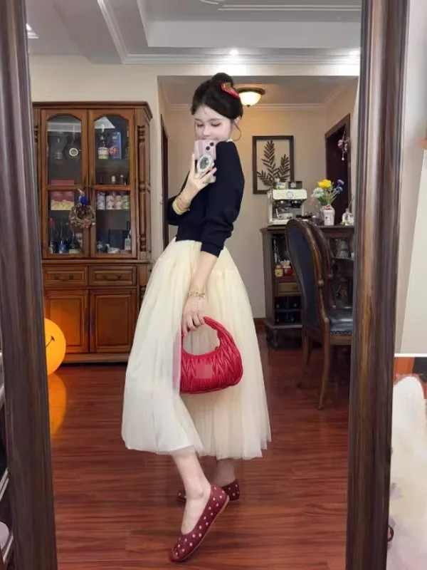 Elegant Knitted Long Sleeve Top And Skirt Set Unique Stylish Spring Fashion Two-Piece Ensemble Comfortable High Waist Design
Elegant Knitted Long Sleeve Top And Skirt Set Unique Stylish Spring Fashion Two-Piece Ensemble Comfortable High Waist Design