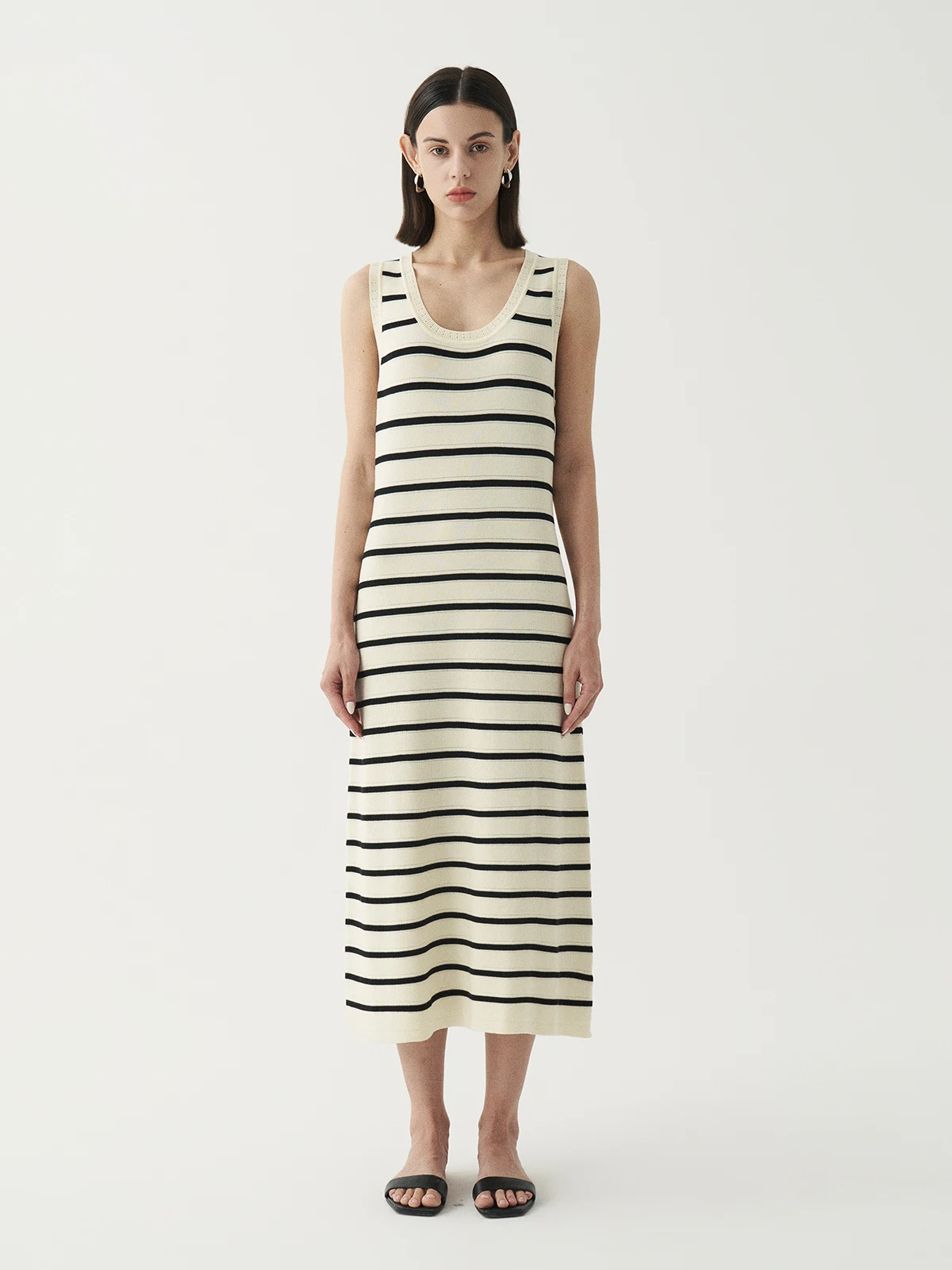 Lichi's Sea U-neck Straight Knitted Dress Women's Long Sleeveless Stripe Midi Skirt Vest Base Dress Casual Style Spring Summer
Lichi's Sea U-neck Straight Knitted Dress Women's Long Sleeveless Stripe Midi Skirt Vest Base Dress Casual Style Spring Summer