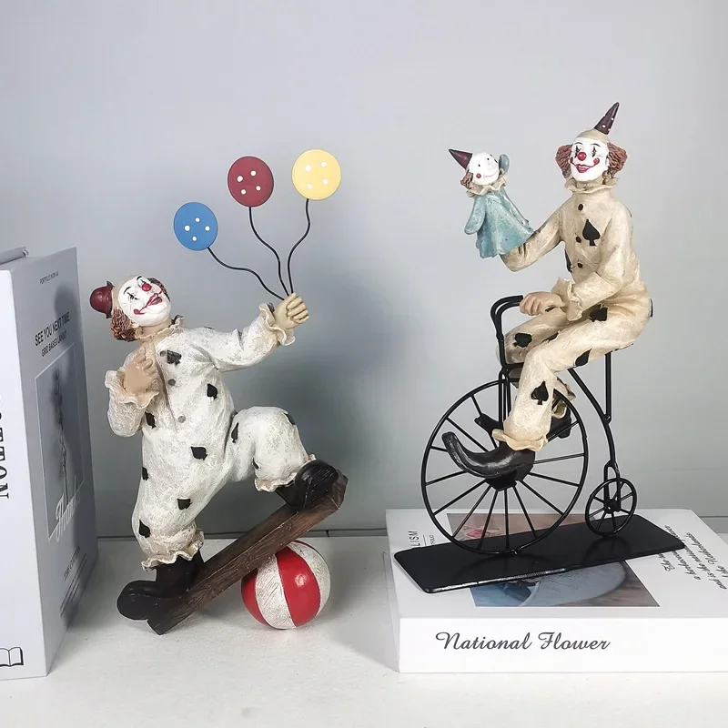 European-Style Retro Circus Clown Hand-Made Cute Doll Resin Decorations Creative Home Model Room Decorations
European-Style Retro Circus Clown Hand-Made Cute Doll Resin Decorations Creative Home Model Room Decorations