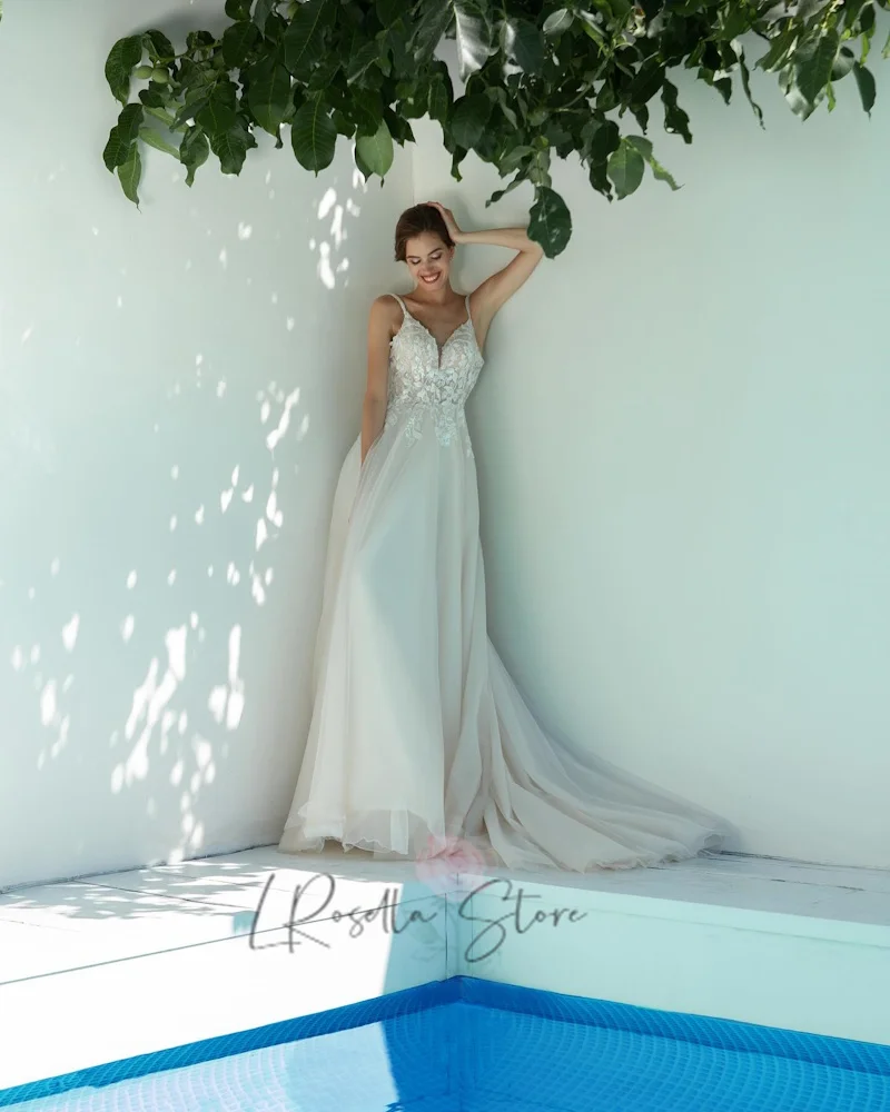 LRosella Sexy V-neck Lace Applique Summer Bridal Gown Sweep Train Customized 2025 A-line Wedding Dresses
LRosella Sexy V-neck Lace Applique Summer Bridal Gown Sweep Train Customized 2025 A-line Wedding Dresses