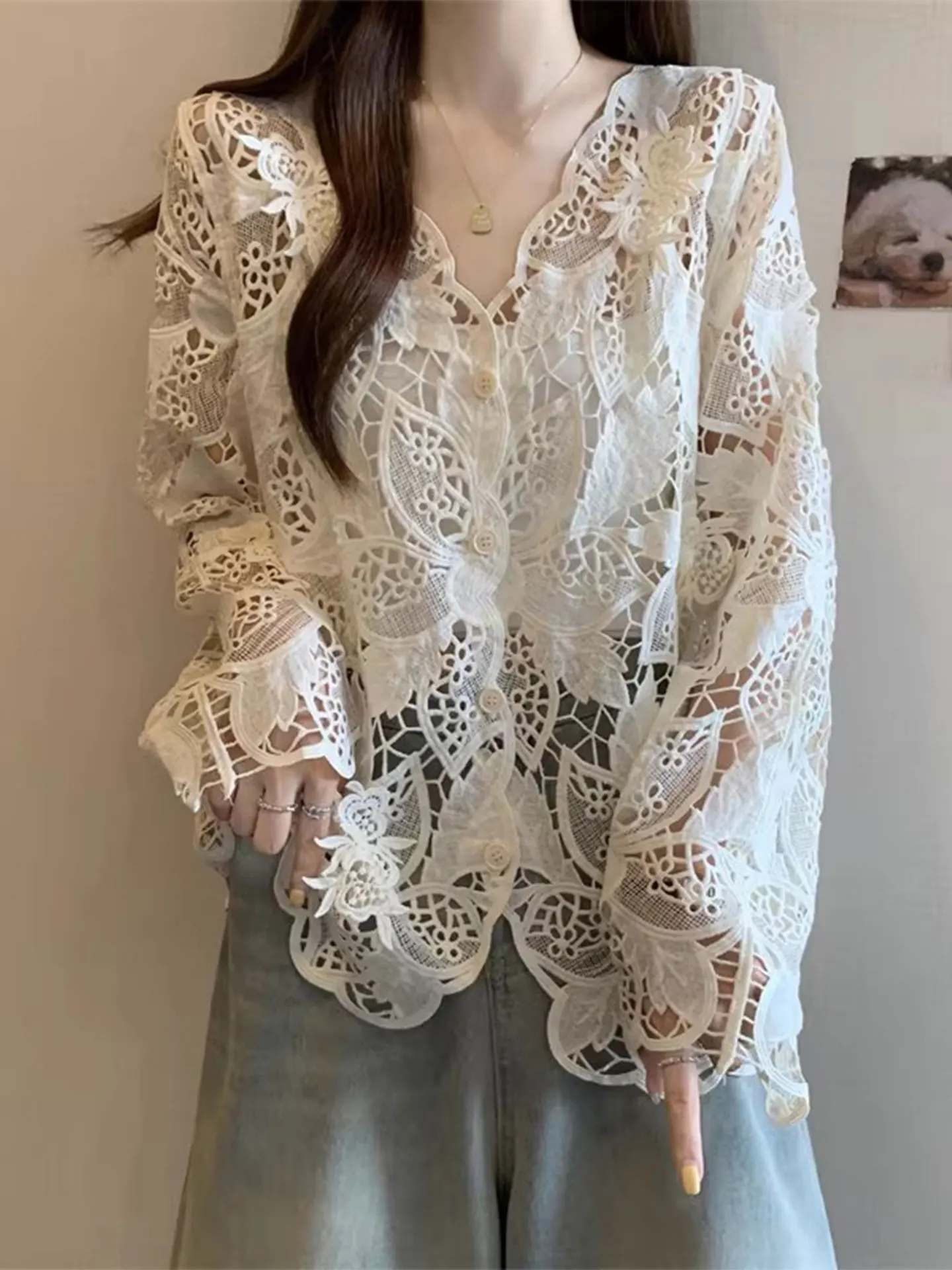 Женская рубашка-жакет больших размеров с ажурными вырезами, повседневная, свободного кроя, с длинными рукавами, для защиты от солнца, модная, в отпускном стиле
Женская рубашка-жакет больших размеров с ажурными вырезами, повседневная, свободного кроя, с длинными рукавами, для защиты от солнца, модная, в отпускном стиле