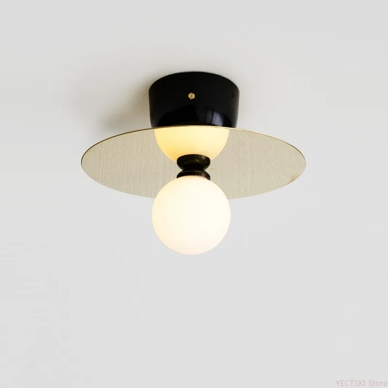 Nordic creative personality living room, simple aisle, hallway, entryway, brass small ceiling lamp
Nordic creative personality living room, simple aisle, hallway, entryway, brass small ceiling lamp