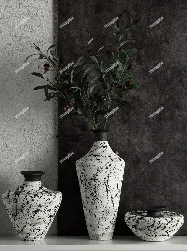 Handmade Ceramic Vase Retro Wabi-Sabi Floral Container Table Decor for Hotel Homestay Flower Arrangement
Handmade Ceramic Vase Retro Wabi-Sabi Floral Container Table Decor for Hotel Homestay Flower Arrangement