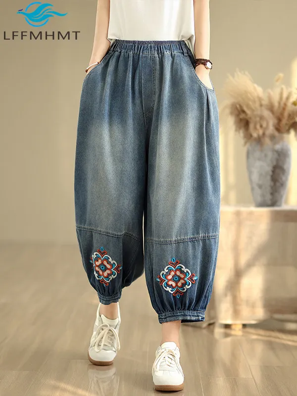 Women's Vintage Denim Pants Summer Retro Flower Embroidery Big Pocket Loose Casual Lantern Trouser Female Hip Hop Baggy Jeans
Women's Vintage Denim Pants Summer Retro Flower Embroidery Big Pocket Loose Casual Lantern Trouser Female Hip Hop Baggy Jeans