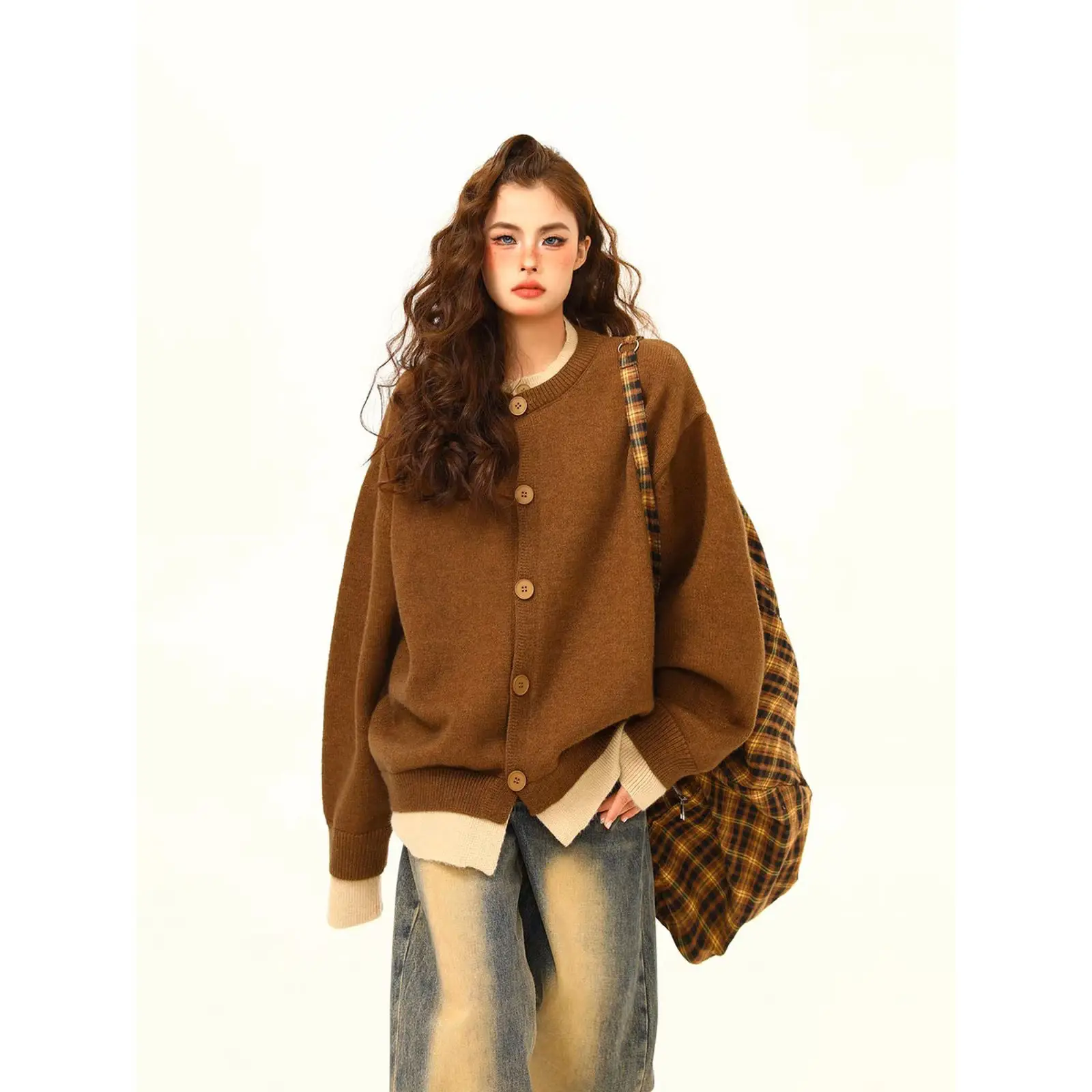 Retro Fake Two Piece Knitted Sweater Women's Spring Autumn Loose Top Vintag Outerwear Female Fashion Long Sleeved Thin Coat
Retro Fake Two Piece Knitted Sweater Women's Spring Autumn Loose Top Vintag Outerwear Female Fashion Long Sleeved Thin Coat