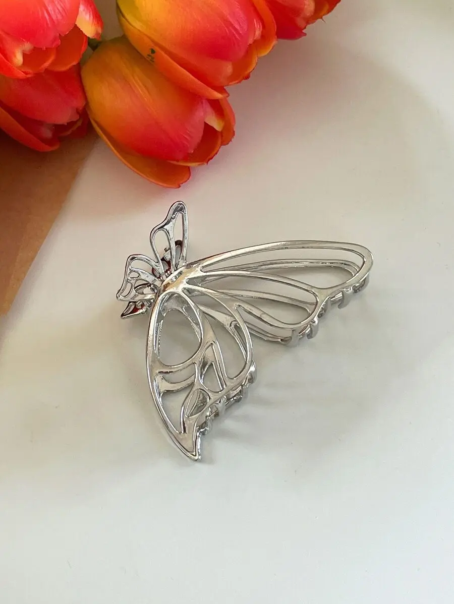 Butterfly Design Hair Claw Clip For Women Stylish Hair Accessory
Butterfly Design Hair Claw Clip For Women Stylish Hair Accessory