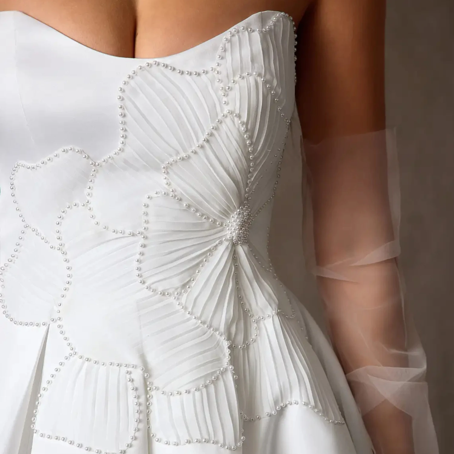 Modern Sweetheart Satin Ball Gown Wedding Dress, Beaded Floral Corset Bodice Cathedral Train Bridal Gown Custom Vestido De Novia
Modern Sweetheart Satin Ball Gown Wedding Dress, Beaded Floral Corset Bodice Cathedral Train Bridal Gown Custom Vestido De Novia