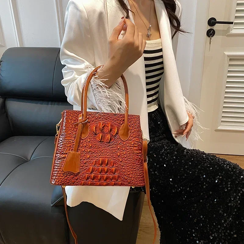 2025 Spring - Summer: Stylish Women's Crocodile - Pattern Tote. Retro - Fashion, Lightweight, Commuter - Friendly
2025 Spring - Summer: Stylish Women's Crocodile - Pattern Tote. Retro - Fashion, Lightweight, Commuter - Friendly