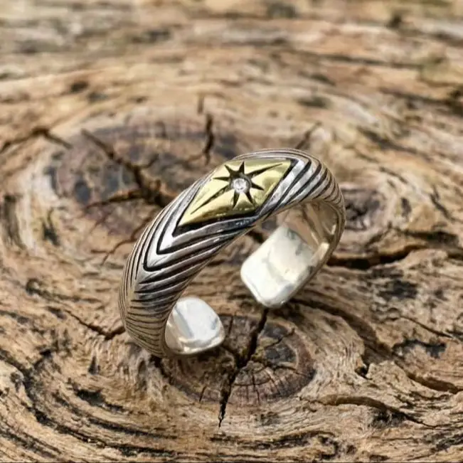 925 Sterling Silver Sun Ray Holy Light Ring Vintage Egyptian Style Personalized Jewelry Temperament Men's and Women's Open Ring
925 Sterling Silver Sun Ray Holy Light Ring Vintage Egyptian Style Personalized Jewelry Temperament Men's and Women's Open Ring