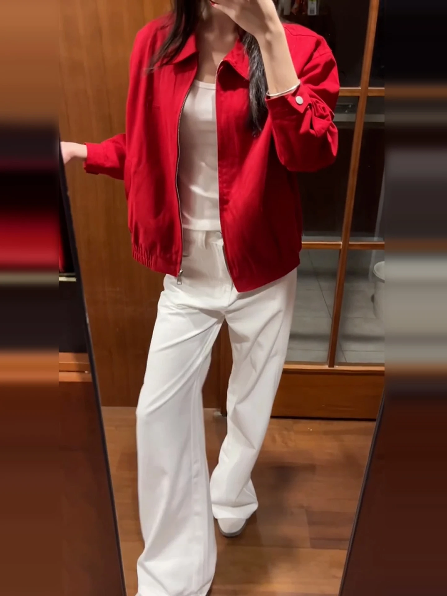 2026, ранняя осень, новинка, уникальная красная куртка, женская корейская универсальная верхняя одежда, повседневная одежда-стойка из полиэфирного волокна
2026, ранняя осень, новинка, уникальная красная куртка, женская корейская универсальная верхняя одежда, повседневная одежда-стойка из полиэфирного волокна