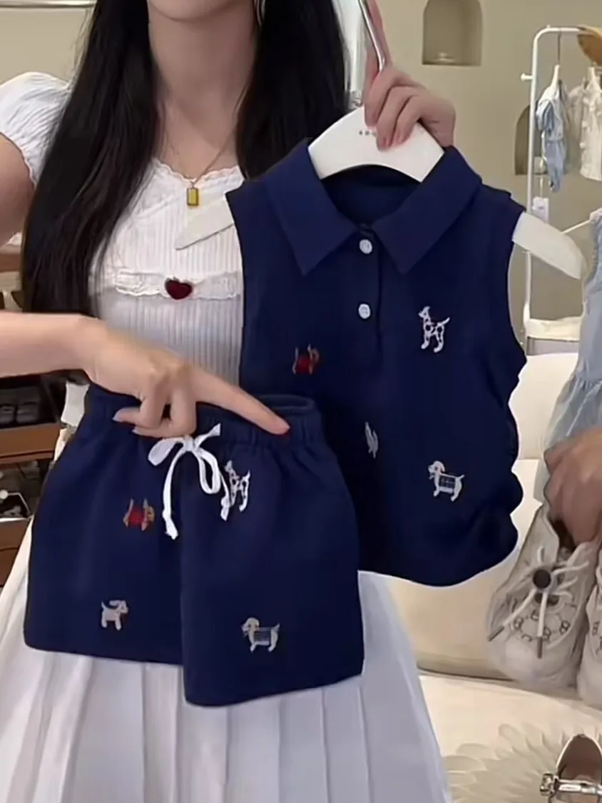 Girls Summer Neck Vest Skirt Set Cotton Fashion Student Uniform Style Two-Piece Outfit for Younger Teens
Girls Summer Neck Vest Skirt Set Cotton Fashion Student Uniform Style Two-Piece Outfit for Younger Teens