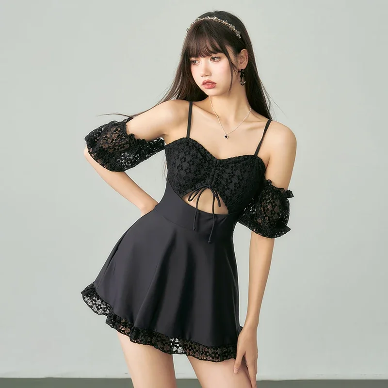 2025 New Korean One Piece Swimsuit Women Solid Black Bathing Suit Half Sleeve Halter Bikini Set Student Hot Spring Swimwear
2025 New Korean One Piece Swimsuit Women Solid Black Bathing Suit Half Sleeve Halter Bikini Set Student Hot Spring Swimwear