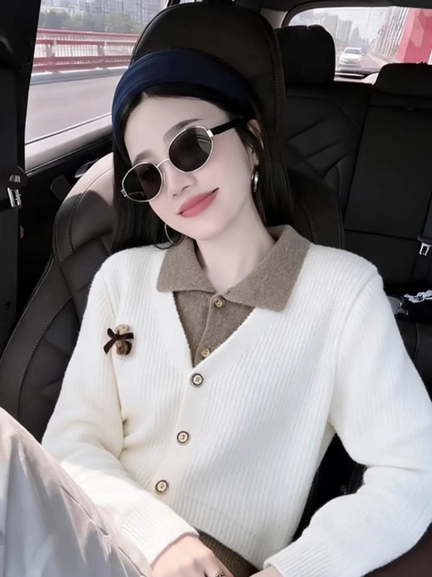 Ele Knitted Long Sve Cardigan Women's Faionable Korean Sle Winter 2025 Camere Sweater Top High Quali European ...
Ele Knitted Long Sve Cardigan Women's Faionable Korean Sle Winter 2025 Camere Sweater Top High Quali European ...