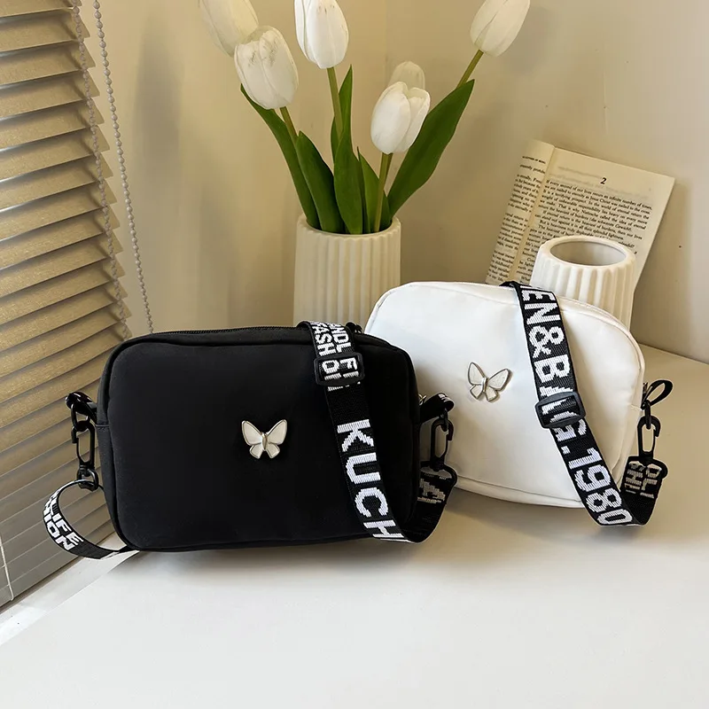 New Fashion Women Crossbody Bags Makeup Bag Women Trend Lingge Embroidery Camera Shoulder Bag Design Nylon Small Messenger Bag
New Fashion Women Crossbody Bags Makeup Bag Women Trend Lingge Embroidery Camera Shoulder Bag Design Nylon Small Messenger Bag