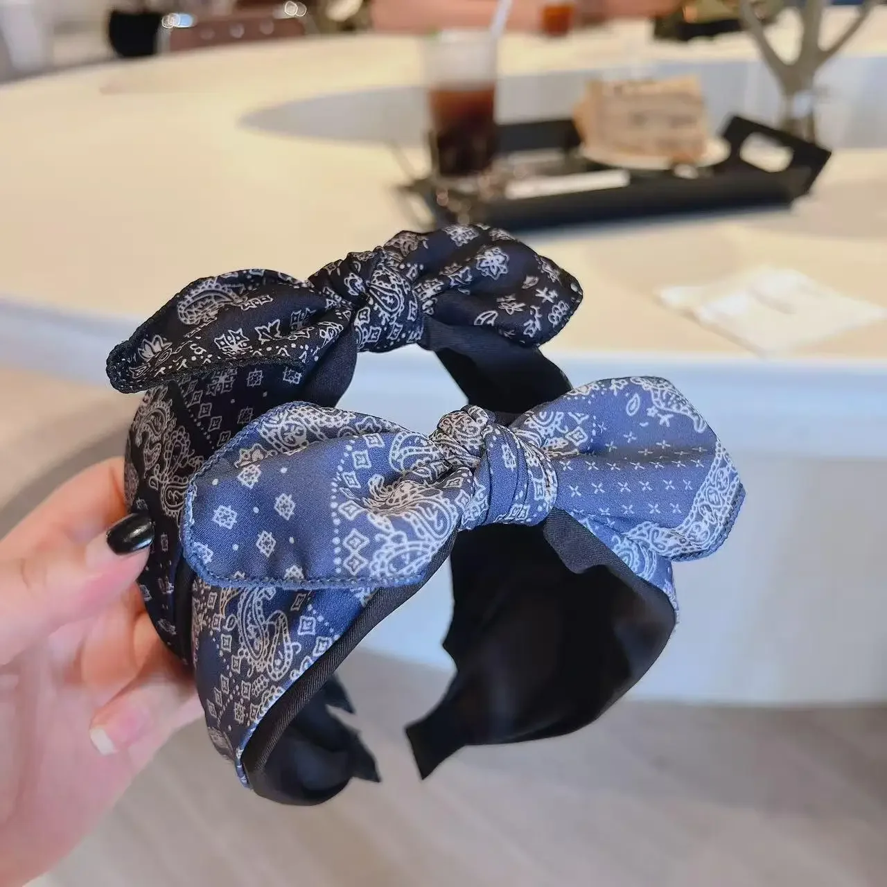 Bow Design Hairband Headband Hair Hoop Cashew Pattern Print Vintage Retro for Women Girls Daily Wear Hair Accessories Headwear
Bow Design Hairband Headband Hair Hoop Cashew Pattern Print Vintage Retro for Women Girls Daily Wear Hair Accessories Headwear