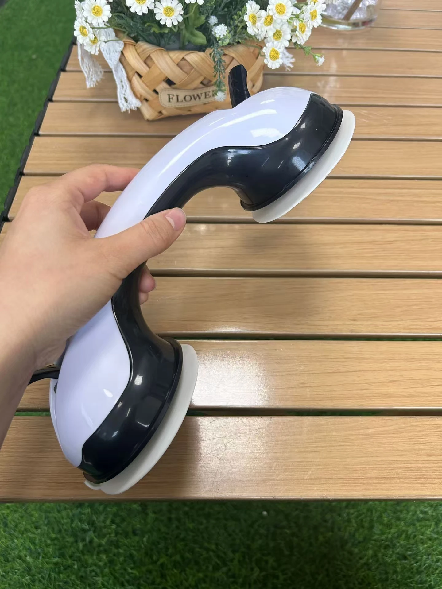 Поруки для ванной комнаты, присоски для унитаза, нет необходимости пробивать отверстий, поручни для пожилых людей, безопасность без барьеров для детей, поклажайте свой хан.
Поруки для ванной комнаты, присоски для унитаза, нет необходимости пробивать отверстий, поручни для пожилых людей, безопасность без барьеров для детей, поклажайте свой хан.