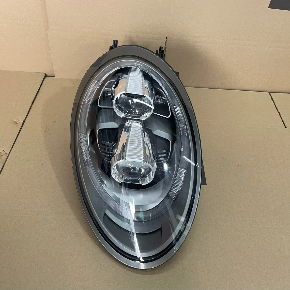 Fit for Porsche 911 Headlight 2012-2018 Porsche 991 Matrix LED Headlamp Silver Gray 2-lens Version 911 High Configuration
Fit for Porsche 911 Headlight 2012-2018 Porsche 991 Matrix LED Headlamp Silver Gray 2-lens Version 911 High Configuration