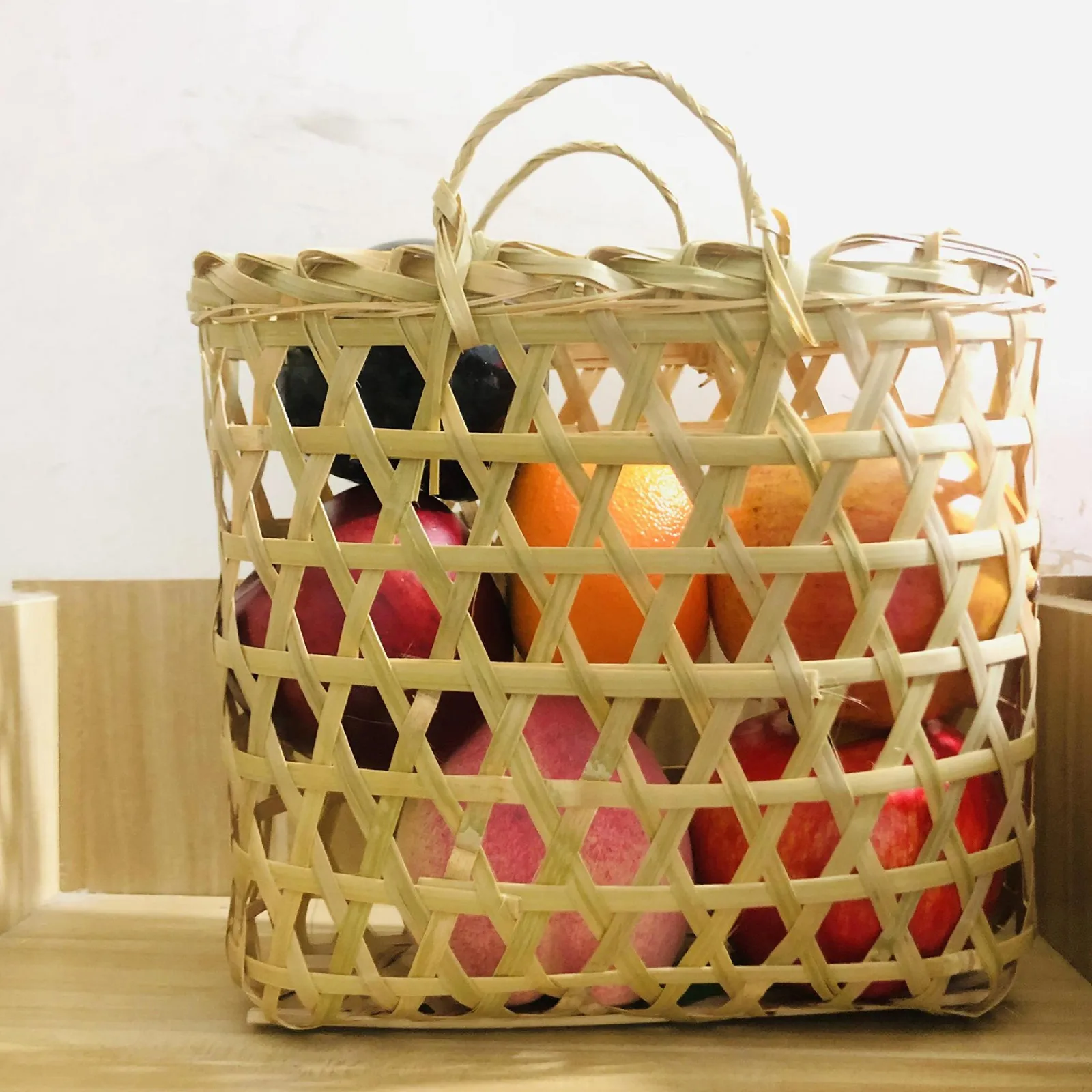 Bamboo Woven Storage Basket H made Picnic Lightweight Safe Multifunctional Bread Snack Toy Portable Outdoor Use Storage
Bamboo Woven Storage Basket H made Picnic Lightweight Safe Multifunctional Bread Snack Toy Portable Outdoor Use Storage